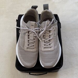 NWT Men’s True Linkswear Gray Athletic Sneakers